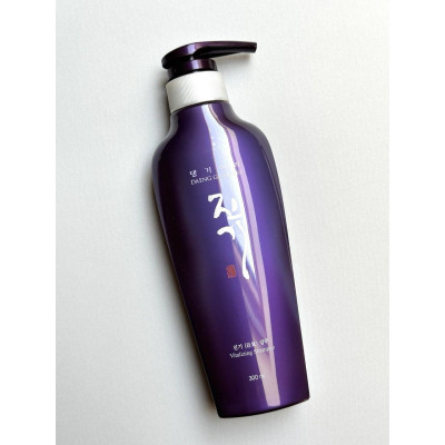 Шампунь Daeng Gi Meo Ri Vitalizing Shampoo 300 мл