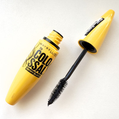 Туш для вій Maybelline the Colossal Smoky Black об'ємна димчасто-чорна 10.7ml
