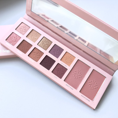 Палетка теней для глаз з румянами Angelic (12 color) Bogenia BG902