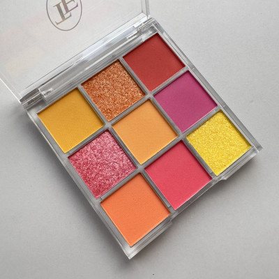 Палетка теней для макияжа COLOR PALETTE Triumph TE-44 402