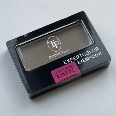 Одноцветные компактные тени для век EXPERTCOLOR MONO EYESHADOW Triumph CTE20 117