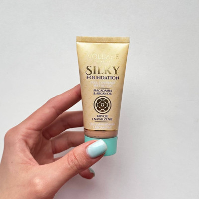Увлажняющий тональный крем Vollare Cosmetics Full Cover Silky Touch Foundation 68