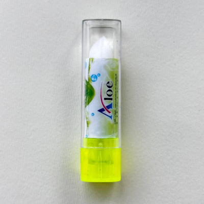 Гигиеническая помада для губ с витамином Е Aloe Lipstick
