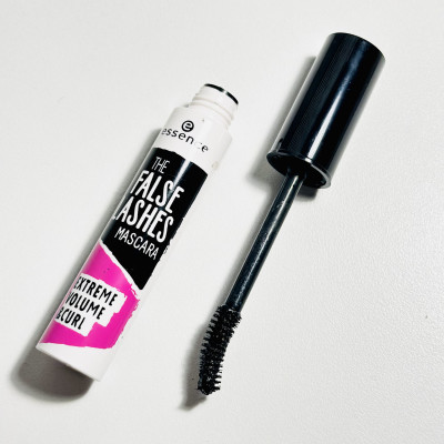 Тушь для ресниц черная ESSENCE FALSE LASHES 12ml