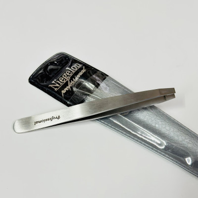 Пинцет профессиональный для бровей Niegelon Professional Titan прямой 06-0808
